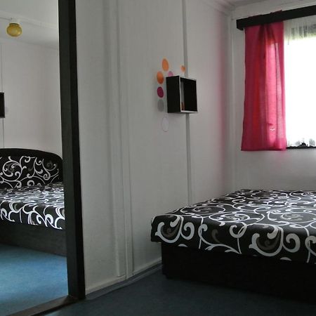 Juniorcamp Nova Zivohost Hotell Křečovice Exteriör bild
