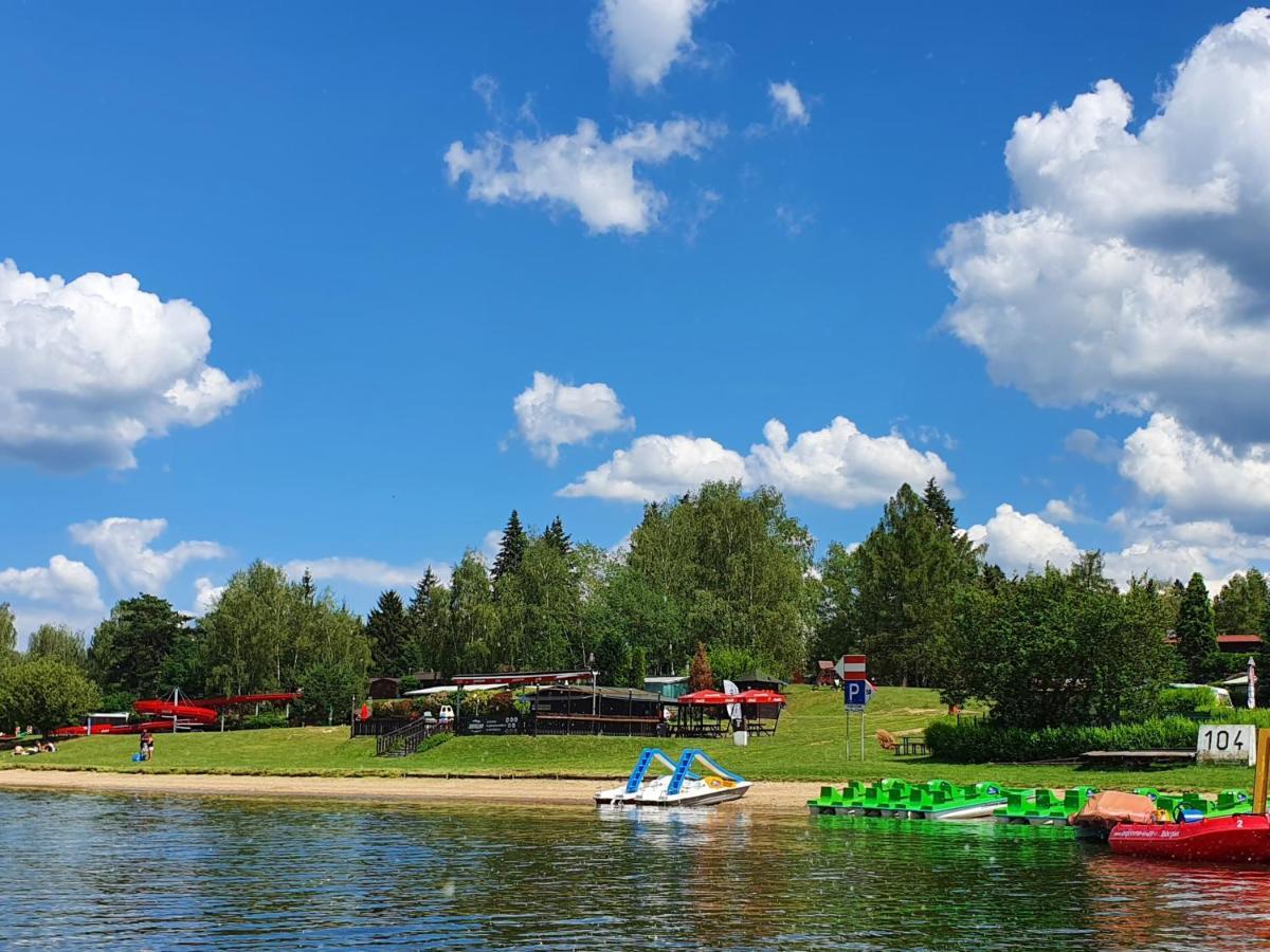 Juniorcamp Nova Zivohost Hotell Křečovice Exteriör bild