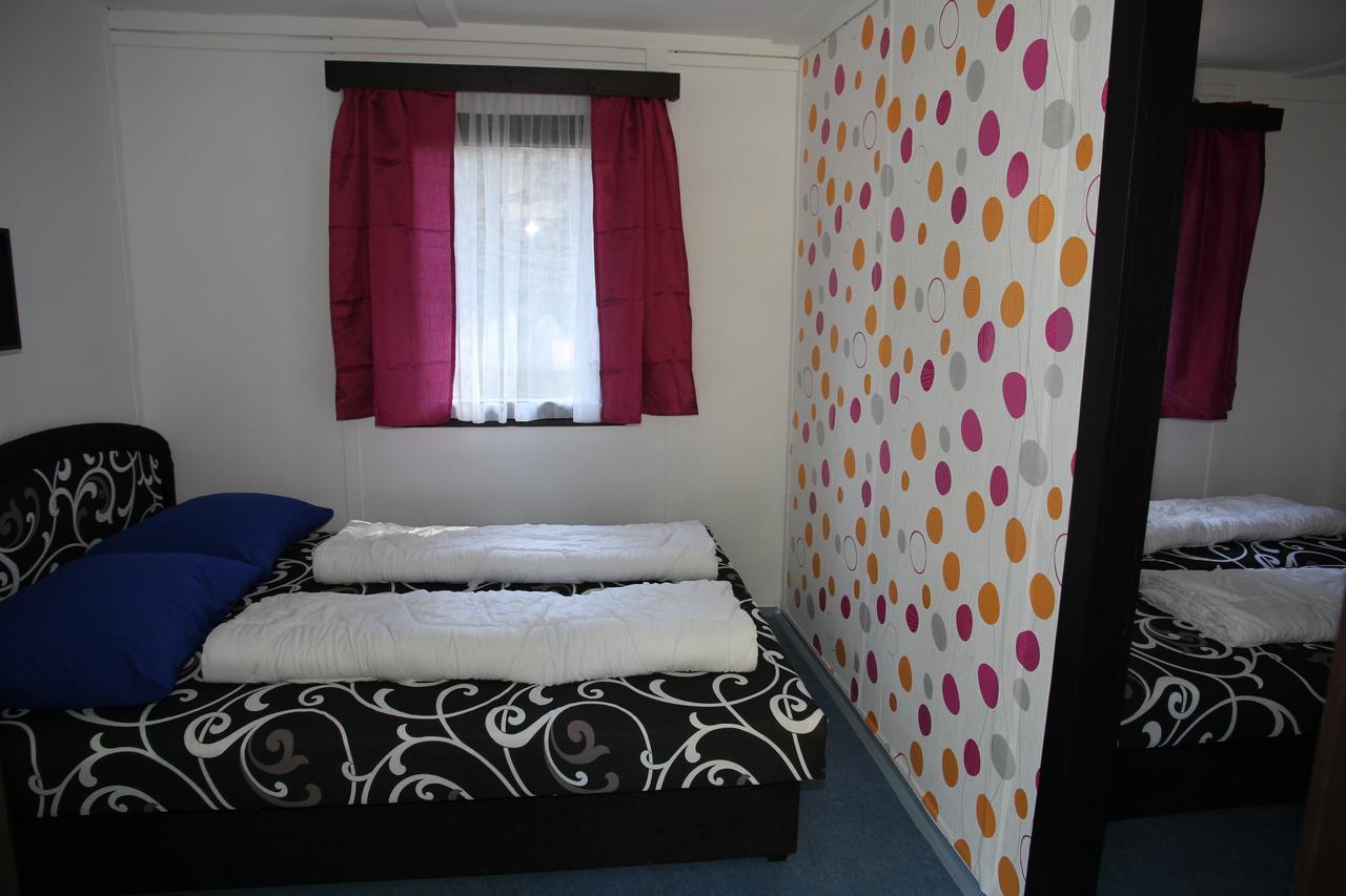 Juniorcamp Nova Zivohost Hotell Křečovice Exteriör bild